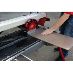 Einhell Radial-Fliesenschneidmaschine TE-TC 920 UL 17 Einhell Radial-Fliesenschneidmaschine TE-TC 920 UL -Heimwerkzeuge Geschäft 001 TE TC 920 UL Usage Pic