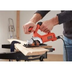Black & Decker Black+Decker Kompakt-Handkreissäge 400 W BES510 -Heimwerkzeuge Geschäft 358310 2012 05