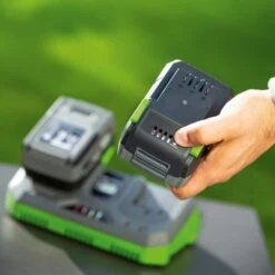 LUX 20 V Doppel-Schnellladegerät 1 PowerSystem 7 LUX 20 V Doppel-Schnellladegerät 1 PowerSystem -Heimwerkzeuge Geschäft 4007871960552 A 02