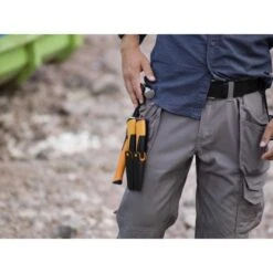 Fiskars Handwerkermesser Inklusive Holster Mit Integriertem Messerschärfer -Heimwerkzeuge Geschäft 473975 4905 3