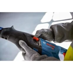 Bosch Professional Akku-Säbelsäge GSA 18 V-28 Solo -Heimwerkzeuge Geschäft 624696 3058 4928 4