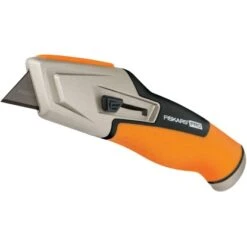 Fiskars Universalmesser CarbonMaxmit Einziehbarer Klinge 10 Fiskars Universalmesser CarbonMaxmit Einziehbarer Klinge -Heimwerkzeuge Geschäft 995730 4905 03